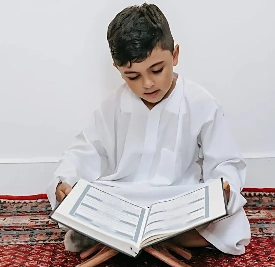 Muslim kid learning online Quran Hifz memorization classes with certified tutor in USA and UK
